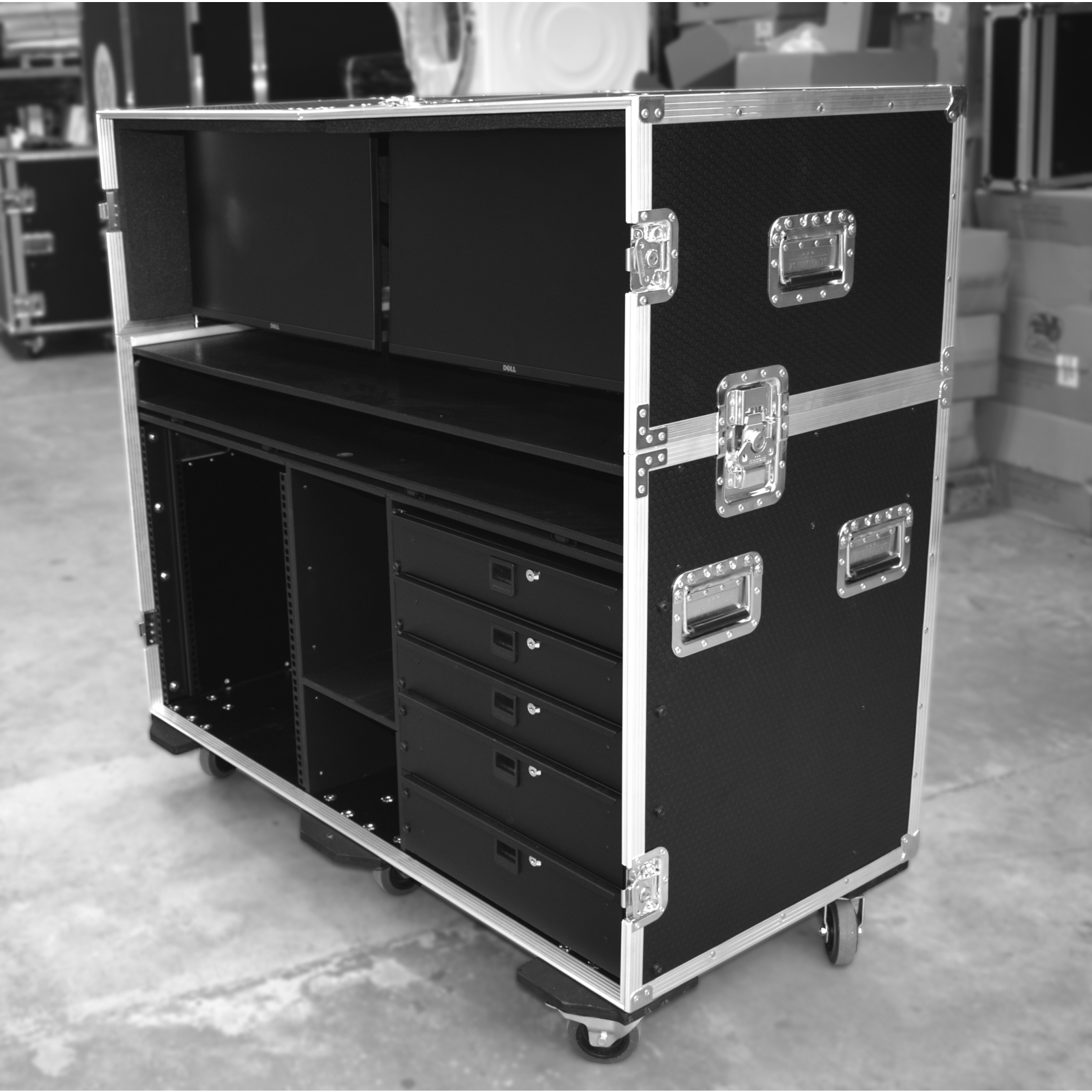 Hoist Controller Workstation With Dual VisionPro 500 Monitors